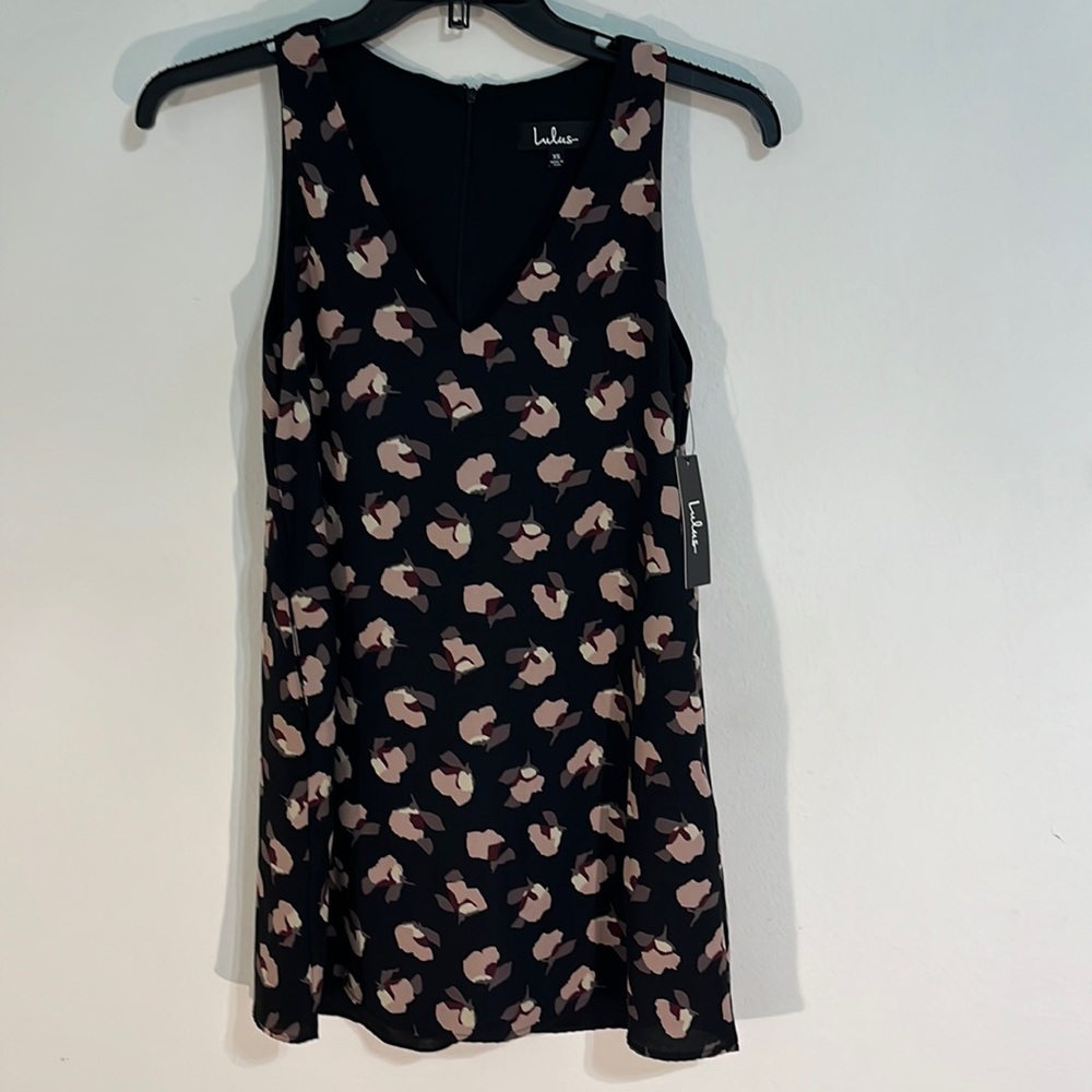 LULUS Women’s Black Floral Print Sleeveless V-Neck pockets on the side Dress XS